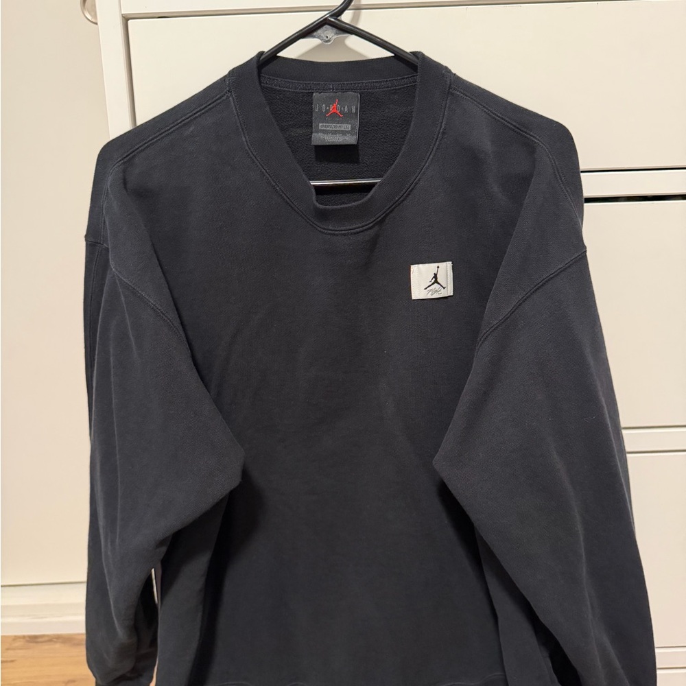 Jordan Oversized Black Crewneck